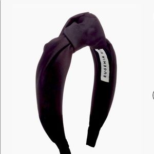 👗Eugenia Kim knotted black satin headband